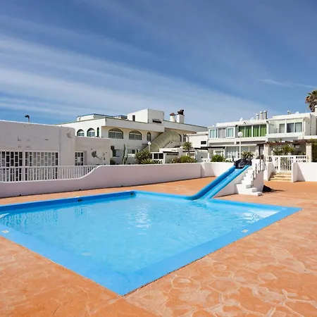 Home2book Cozy With Communal Pool, El Poris * 포리스 데 아보나