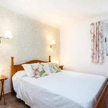 Home2book Cozy With Communal Pool, El Poris Apartment