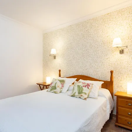 Home2book Cozy With Communal Pool, El Poris *