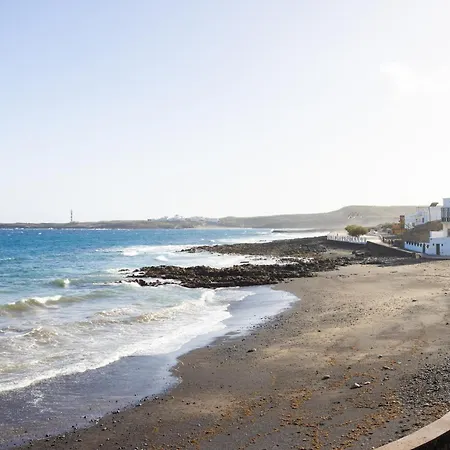 Apartment Home2book Cozy With Communal Pool, El Poris *