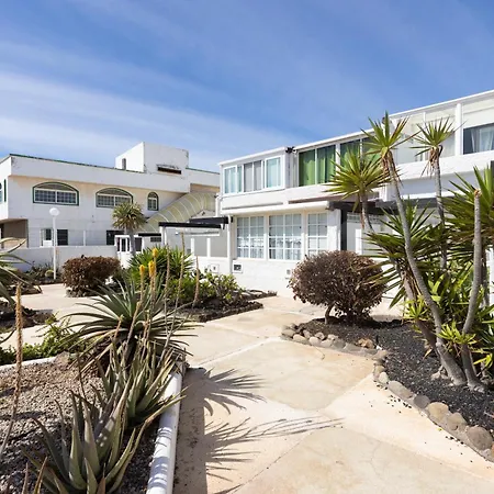 Apartment Home2book Cozy With Communal Pool, El Poris