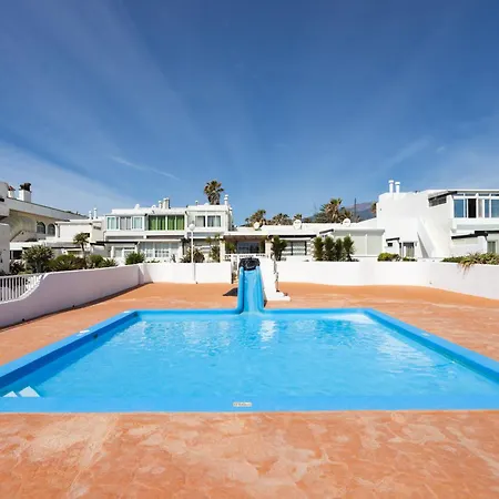 Home2book Cozy With Communal Pool, El Poris Apartment *