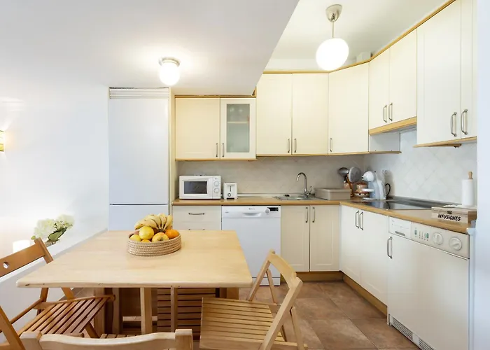 Home2book Cozy Pool & Tenis Court, El Poris
