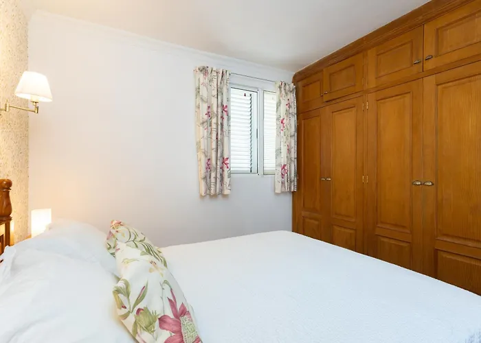 Home2book Cozy Pool & Tenis Court, El Poris Apartmán